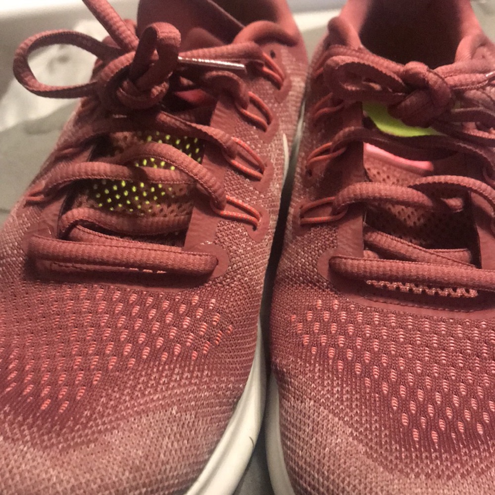 Nike Free Rn Size 8 - Read description